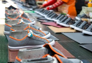 how to find a shoe designer