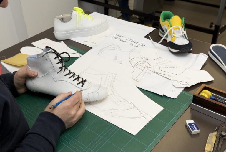 sneaker course: design, pattern making 